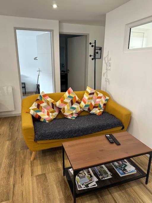 Joli Loft Apartment Ploermel Bagian luar foto