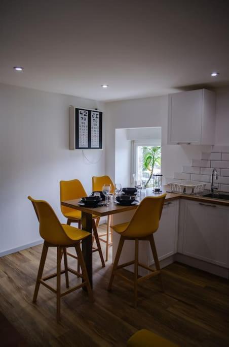 Joli Loft Apartment Ploermel Bagian luar foto