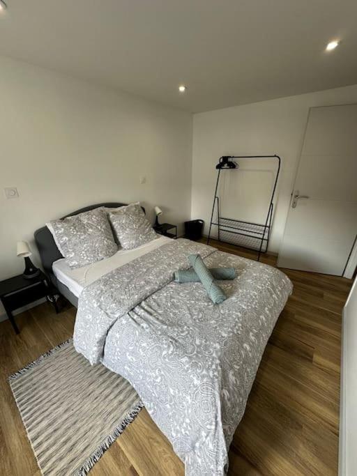 Joli Loft Apartment Ploermel Bagian luar foto